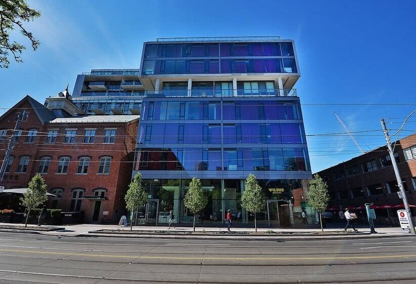 בית מלון כפרי Pelicanstay In Toronto Fashion District