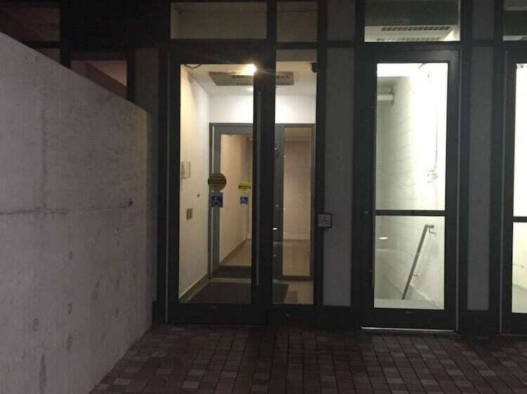 בית מלון כפרי Pelicanstay In Toronto Fashion District