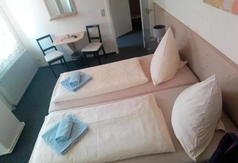 ホテル Pension Gasthaus Zur Forelle