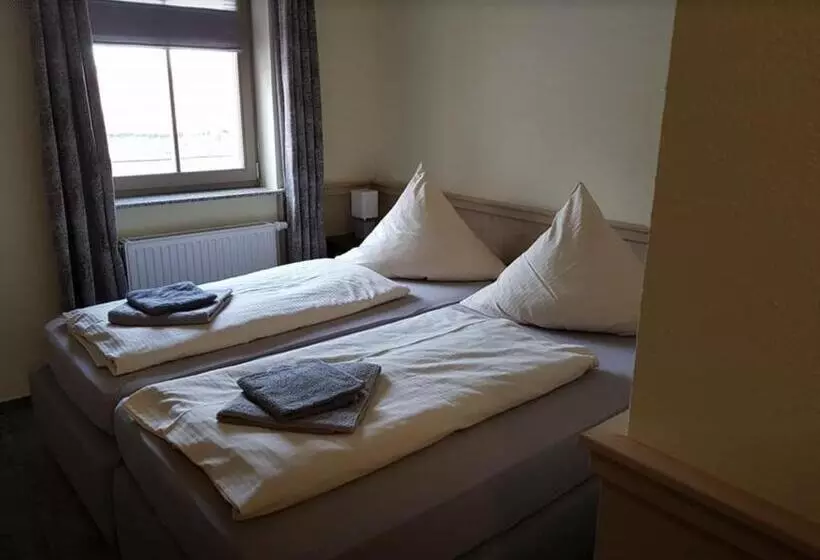 ホテル Pension Gasthaus Zur Forelle