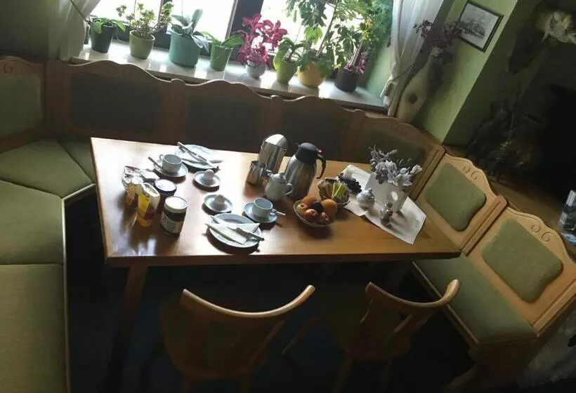 ホテル Pension Gasthaus Zur Forelle