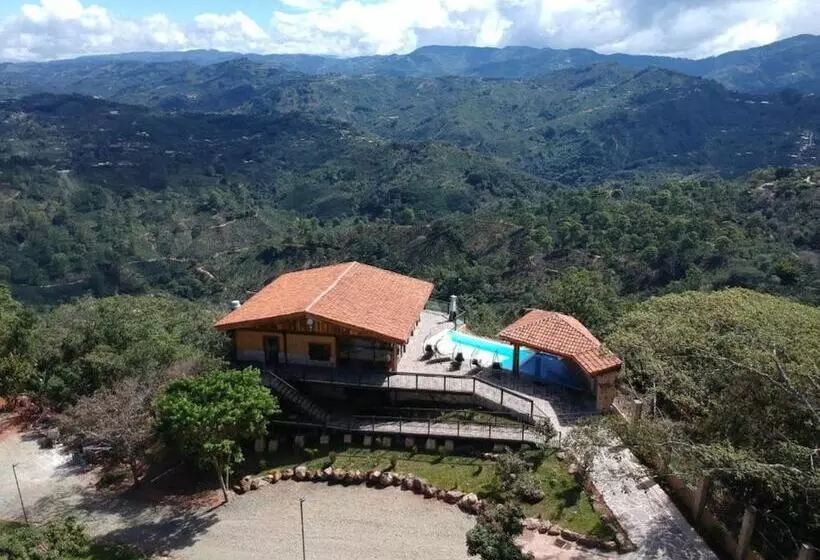 هتل Pico Colorado