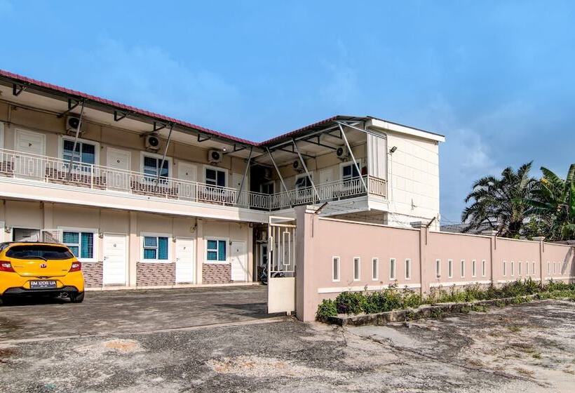 هتل Putri Homestay Syariah By Oyo