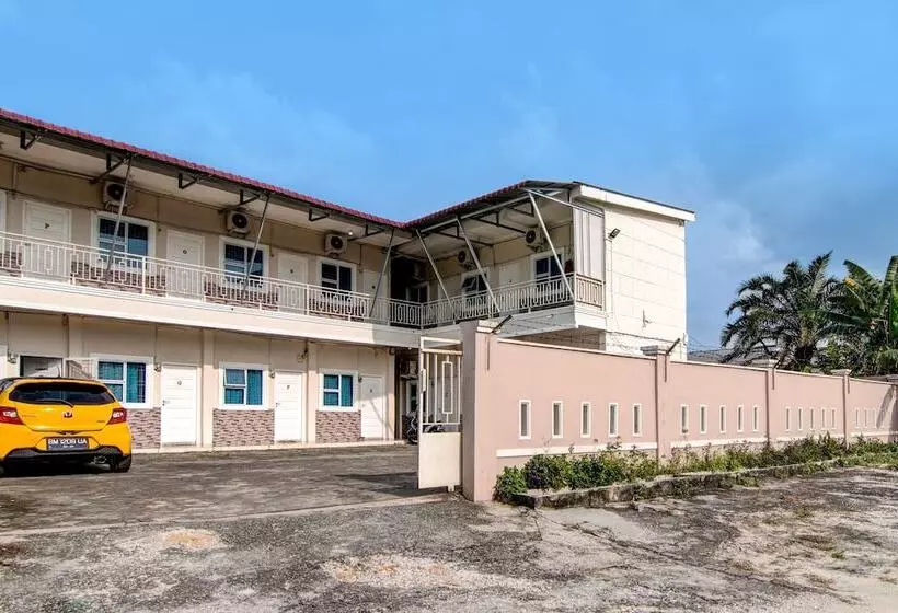 Hotelli Putri Homestay Syariah By Oyo