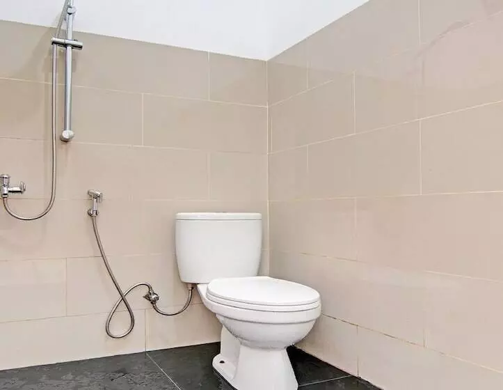 Hotelli Putri Homestay Syariah By Oyo