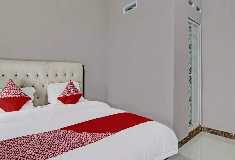 Hotelli Putri Homestay Syariah By Oyo