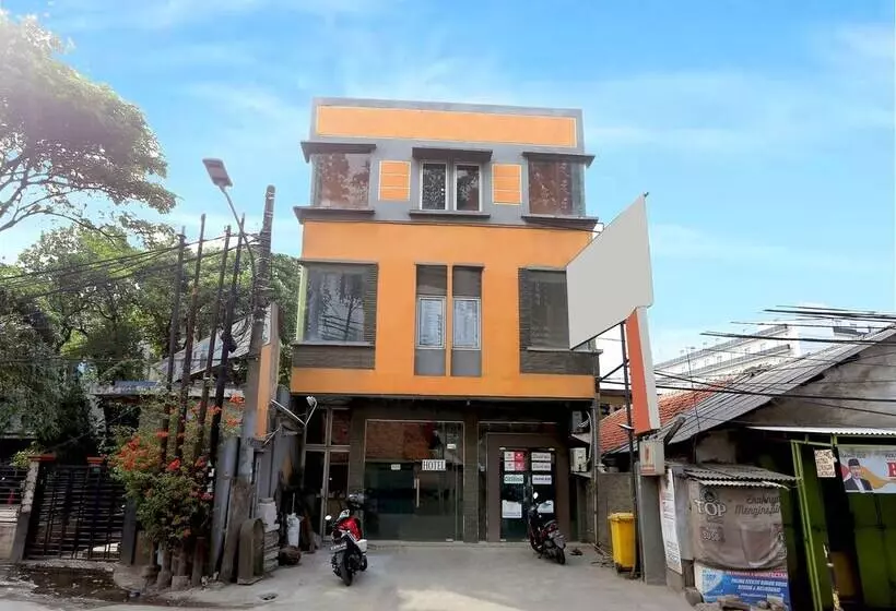 ホテル Spot On 92022 Dian Tanjung Beringin