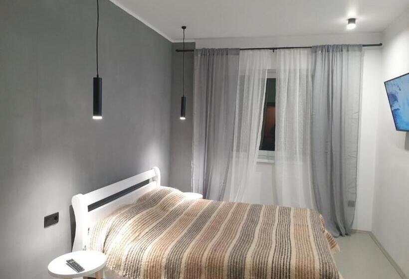 Pension (Hôtel basse catégorie) заграйка