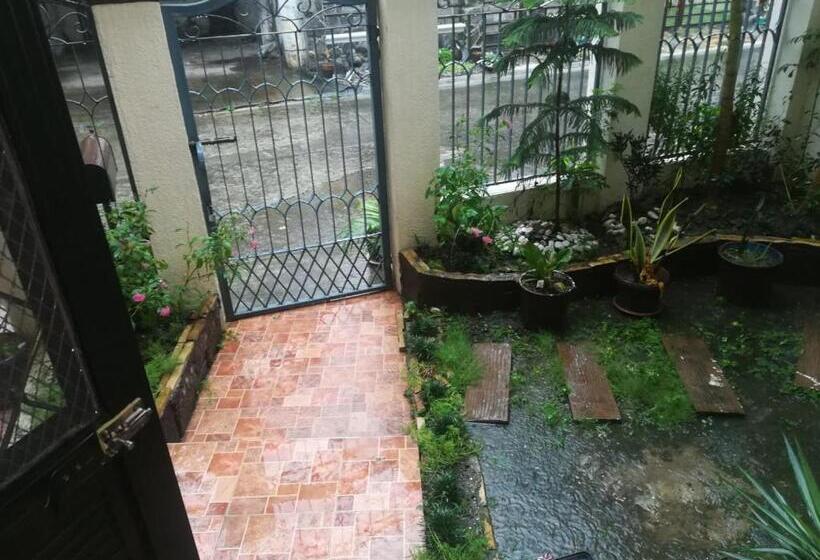 پانسیون Juliet Guest House Near Enchanted Kingdom