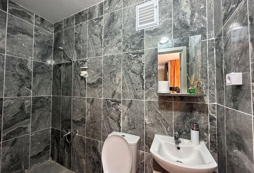 بنسيون Moon Ayvalık