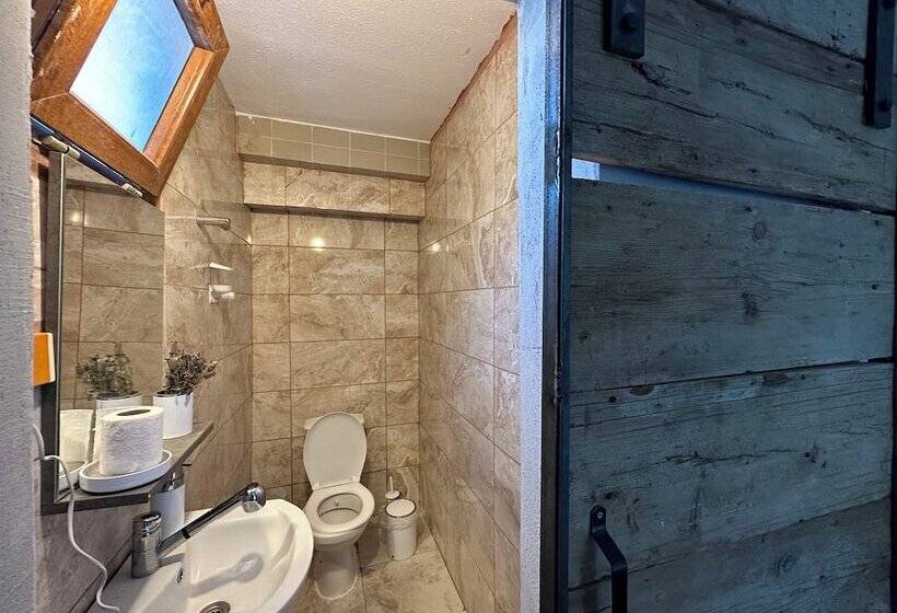 بنسيون Moon Ayvalık