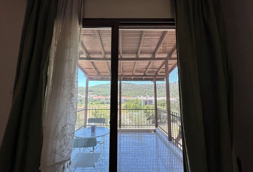 بنسيون Moon Ayvalık