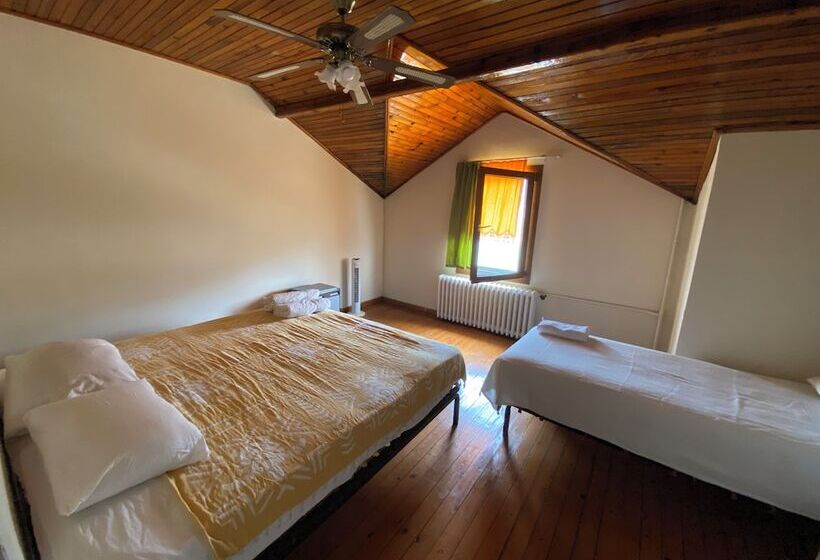 بنسيون Moon Ayvalık