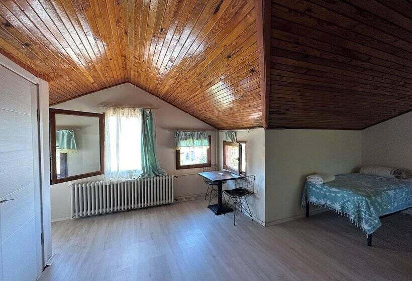 بنسيون Moon Ayvalık