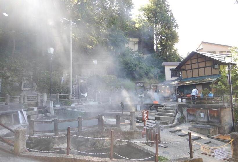 پانسیون Togoro