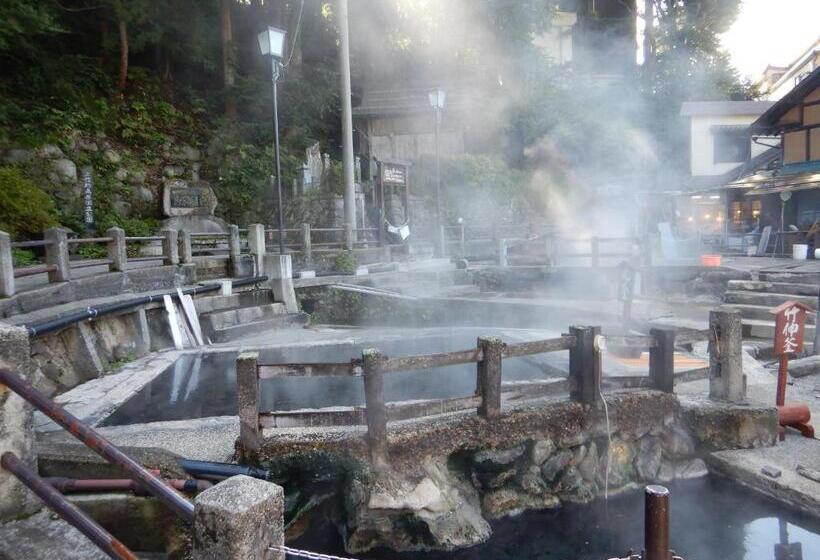 پانسیون Togoro