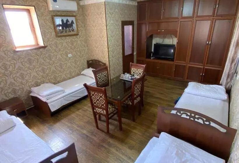 Hospedaria Anis