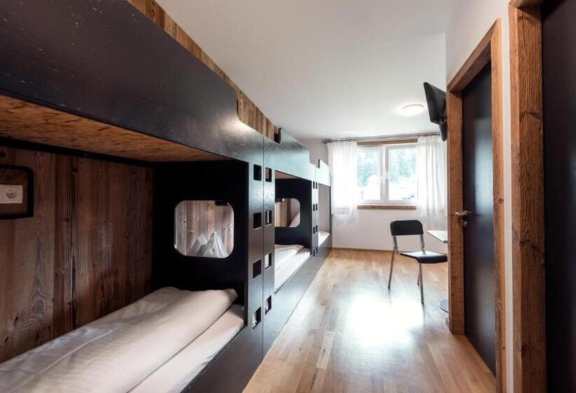 ユースホステル Jugendgästehaus Sportheim