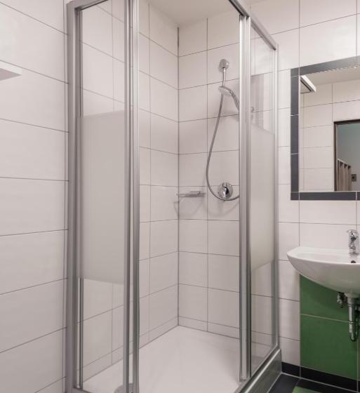 ユースホステル Jugendgästehaus Sportheim