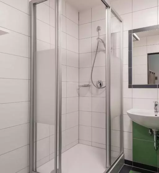 ユースホステル Jugendgästehaus Sportheim
