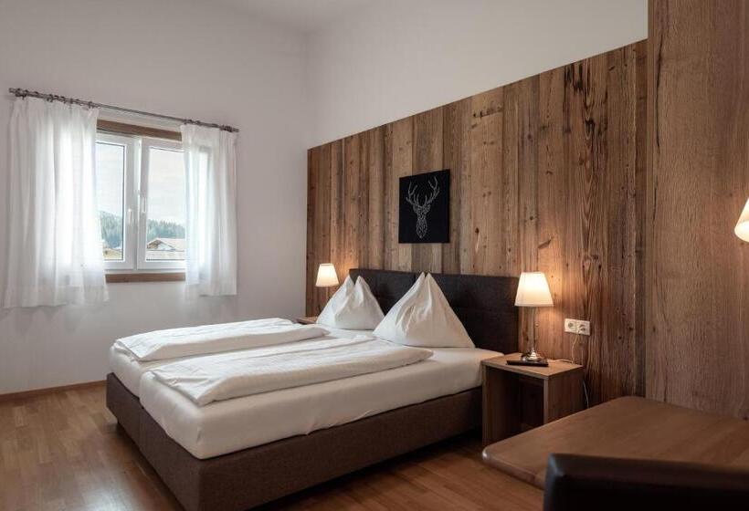 ユースホステル Jugendgästehaus Sportheim