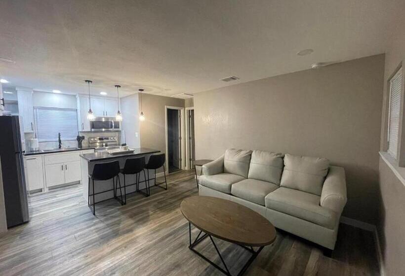 Apt 3 Roman At High Plains Lodge