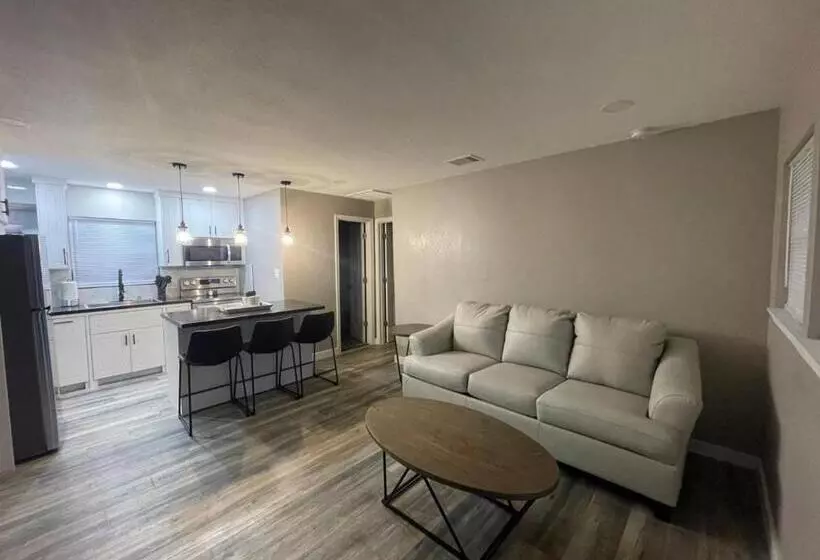 Apt 3   Roman At High Plains Lodge