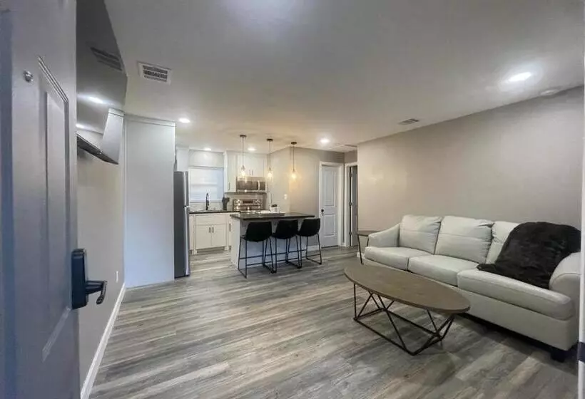 Apt 3   Roman At High Plains Lodge