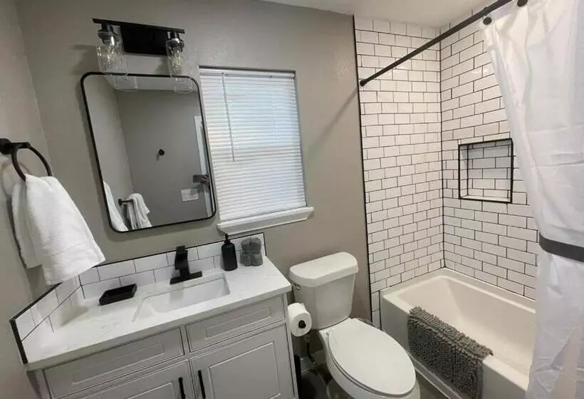 Apt 3   Roman At High Plains Lodge