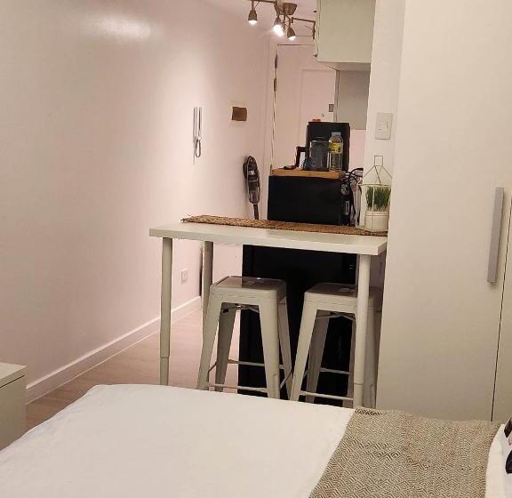 Bed and Breakfast Cozy Condo With City View