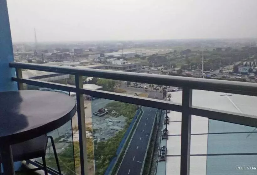 ベッドアンドブレックファースト Cozy Condo With City View