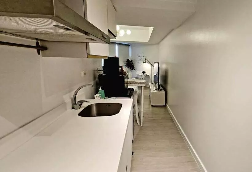 ベッドアンドブレックファースト Cozy Condo With City View