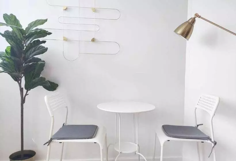 ベッドアンドブレックファースト Cozy Condo With City View