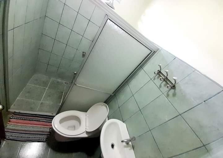 تختخواب و صبحانه Hostal Jusa