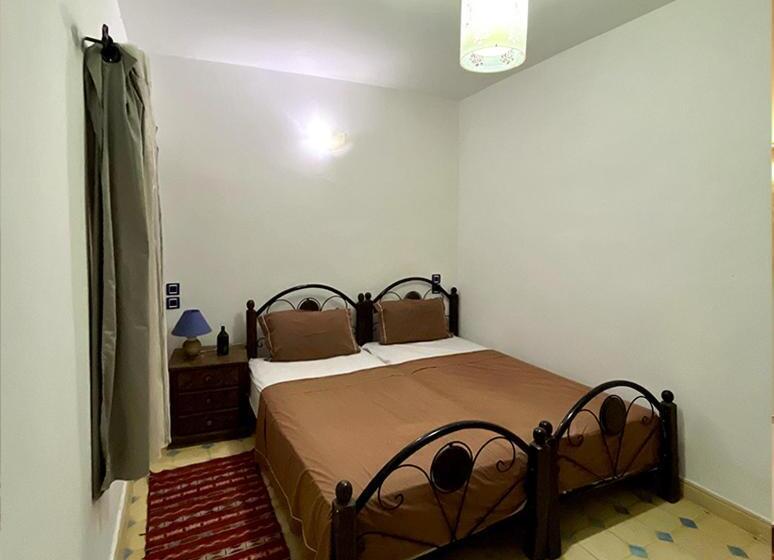 تختخواب و صبحانه Line Up Surf Morocco