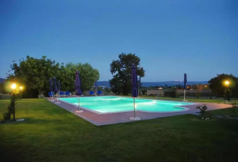 هتل Agriturismo L Elce