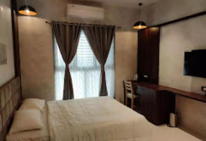 Hotelli Buldana Urban Residency Club , Buldana