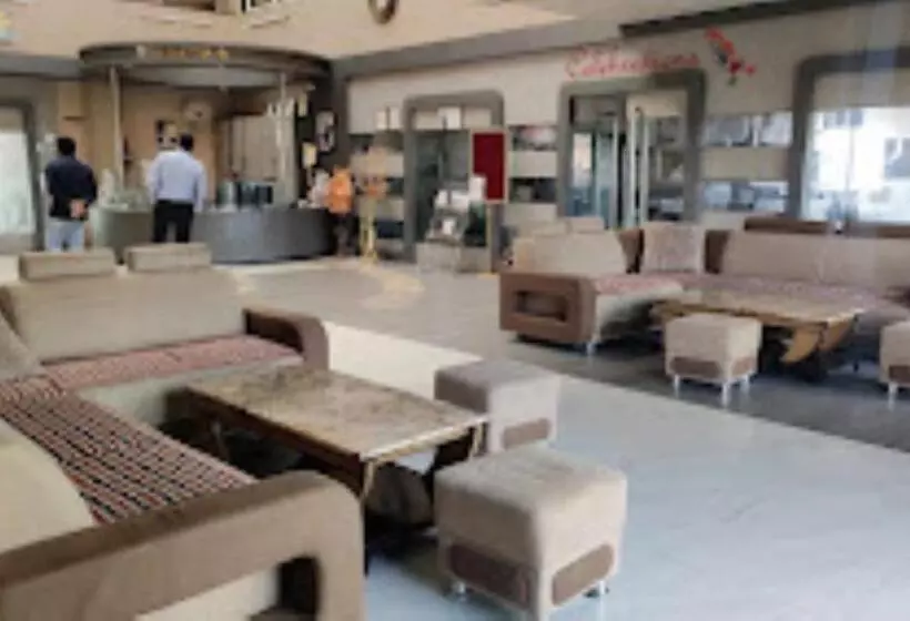Hotelli Buldana Urban Residency Club , Buldana