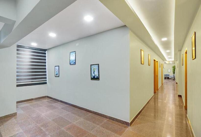 בית מלון כפרי Century Regency