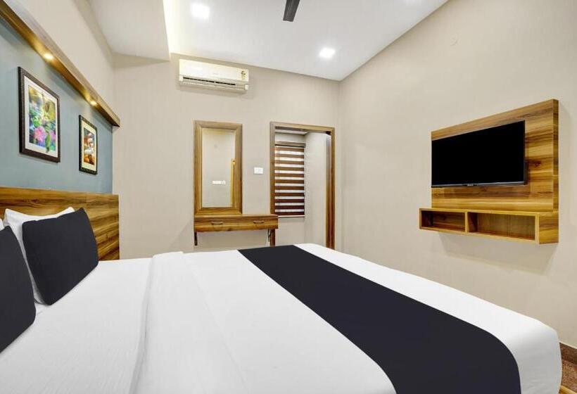 בית מלון כפרי Century Regency