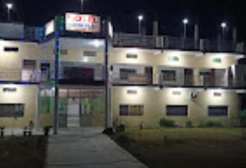 בית מלון כפרי Highway Palace,chituwa