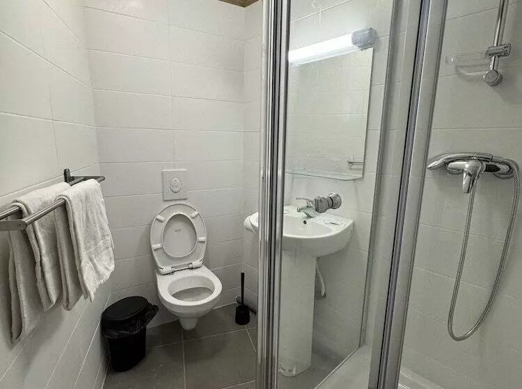 ホテル Hôtel Royal Montreuil