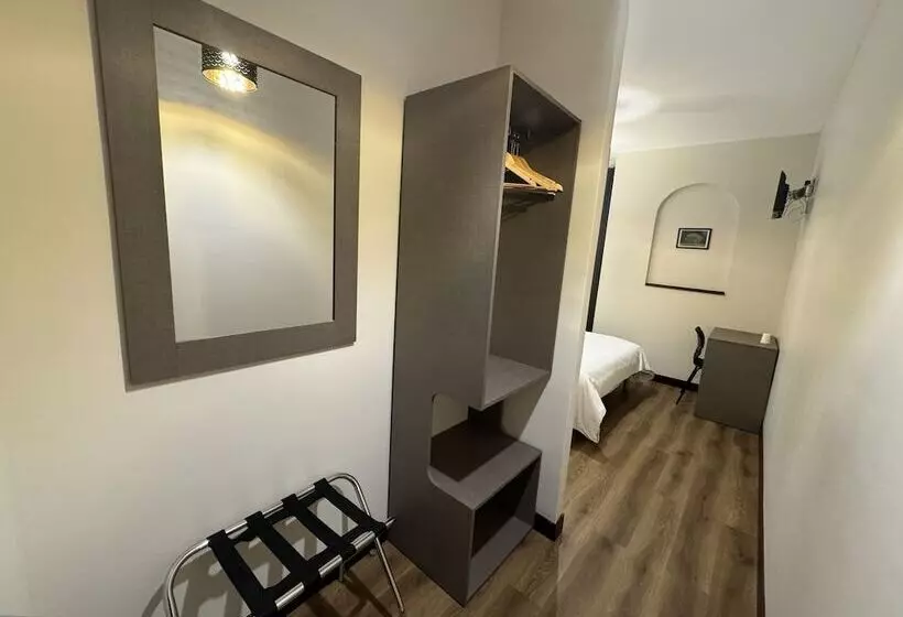 ホテル Hôtel Royal Montreuil