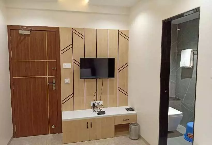 ホテル Suvarnam Residency