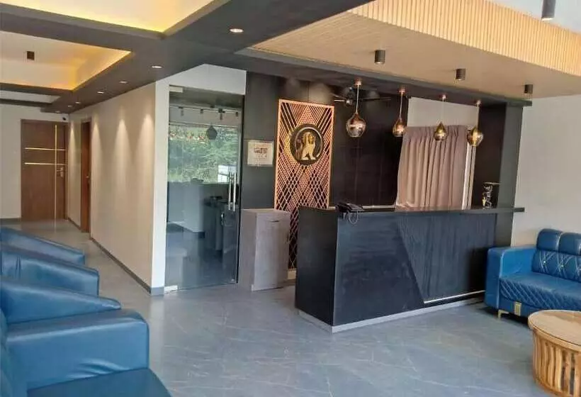 ホテル Suvarnam Residency