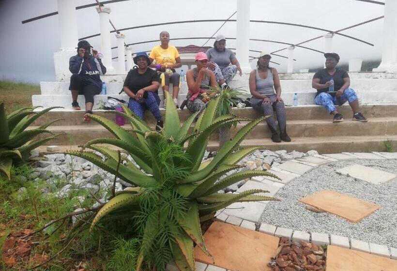 בית מלון כפרי Tiveka Game Lodge