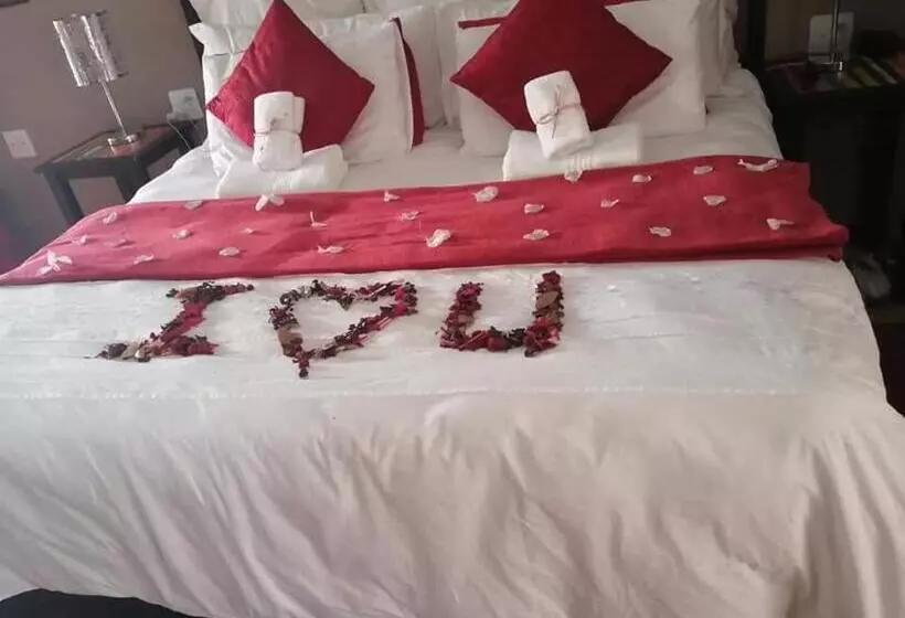ホテル Tiveka Game Lodge