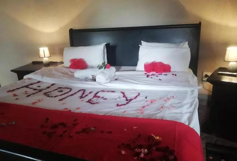 ホテル Tiveka Game Lodge