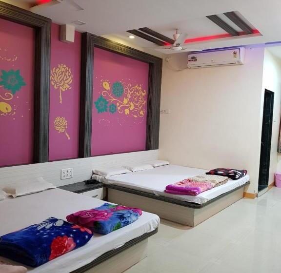 New Hotel Shree Radha Krishna Palace, Maheshwar