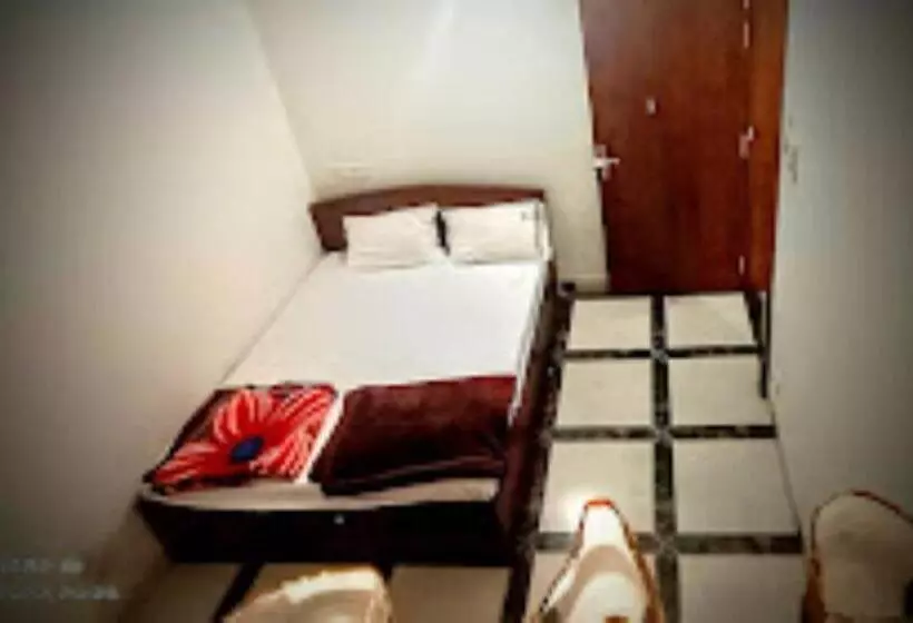 New Hotel Shree Radha Krishna Palace, Maheshwar